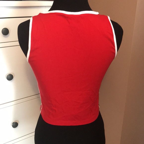 Red crop top tank - Picture 3 of 4